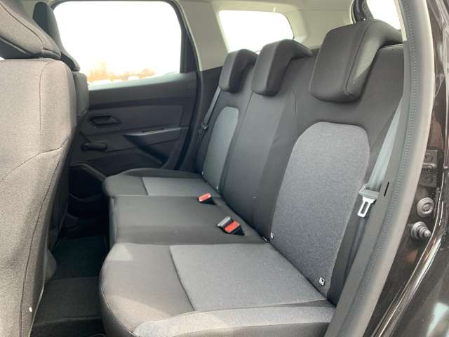 Fahrzeugbild eines Dacia Duster