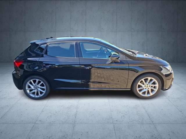 Fahrzeugbild eines SEAT Ibiza