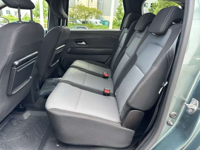 Fahrzeugbild eines Dacia Jogger