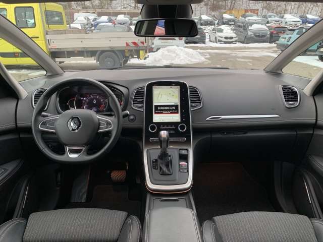 Fahrzeugbild eines Renault Grand Scénic
