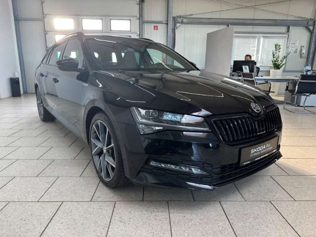 Fahrzeugbild eines Skoda Superb