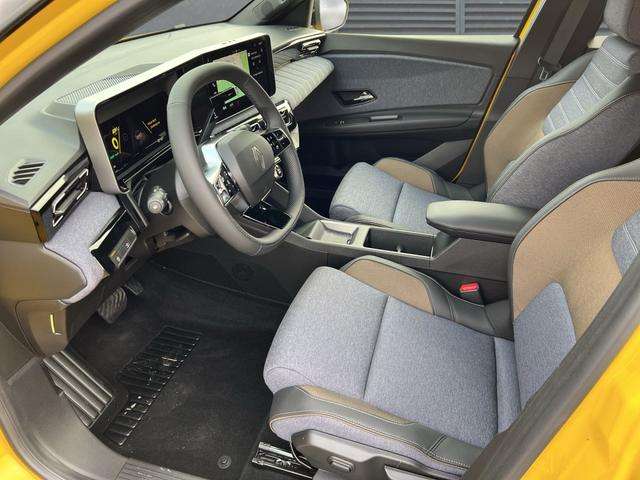 Fahrzeugbild eines Renault 5 E-TECH