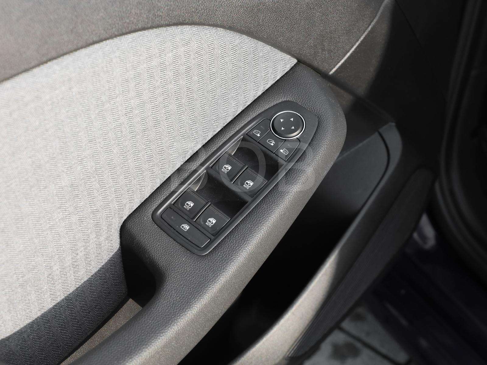 Fahrzeugbild eines Renault Clio