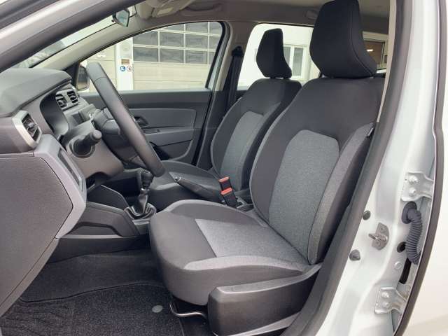 Fahrzeugbild eines Dacia Duster