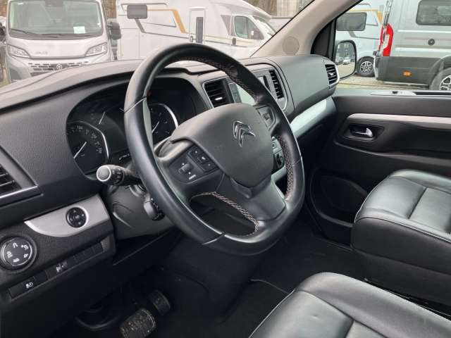 Fahrzeugbild eines Citroën SpaceTourer