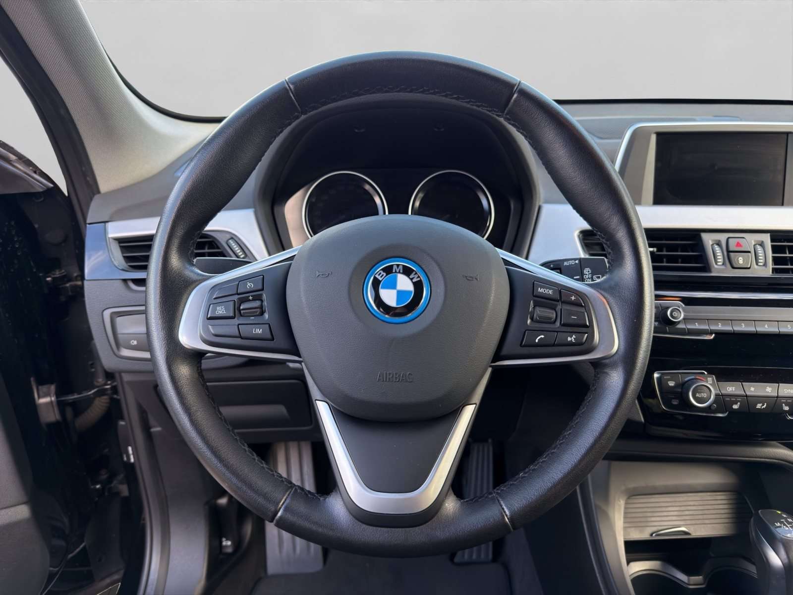 Fahrzeugbild eines BMW X1