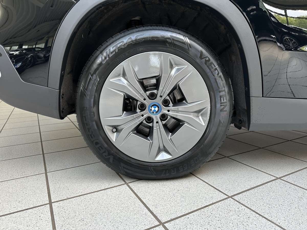 Fahrzeugbild eines BMW iX1