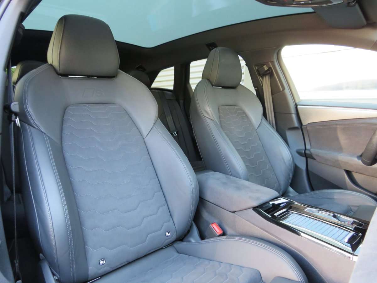 Fahrzeugbild eines Audi A6 e-tron