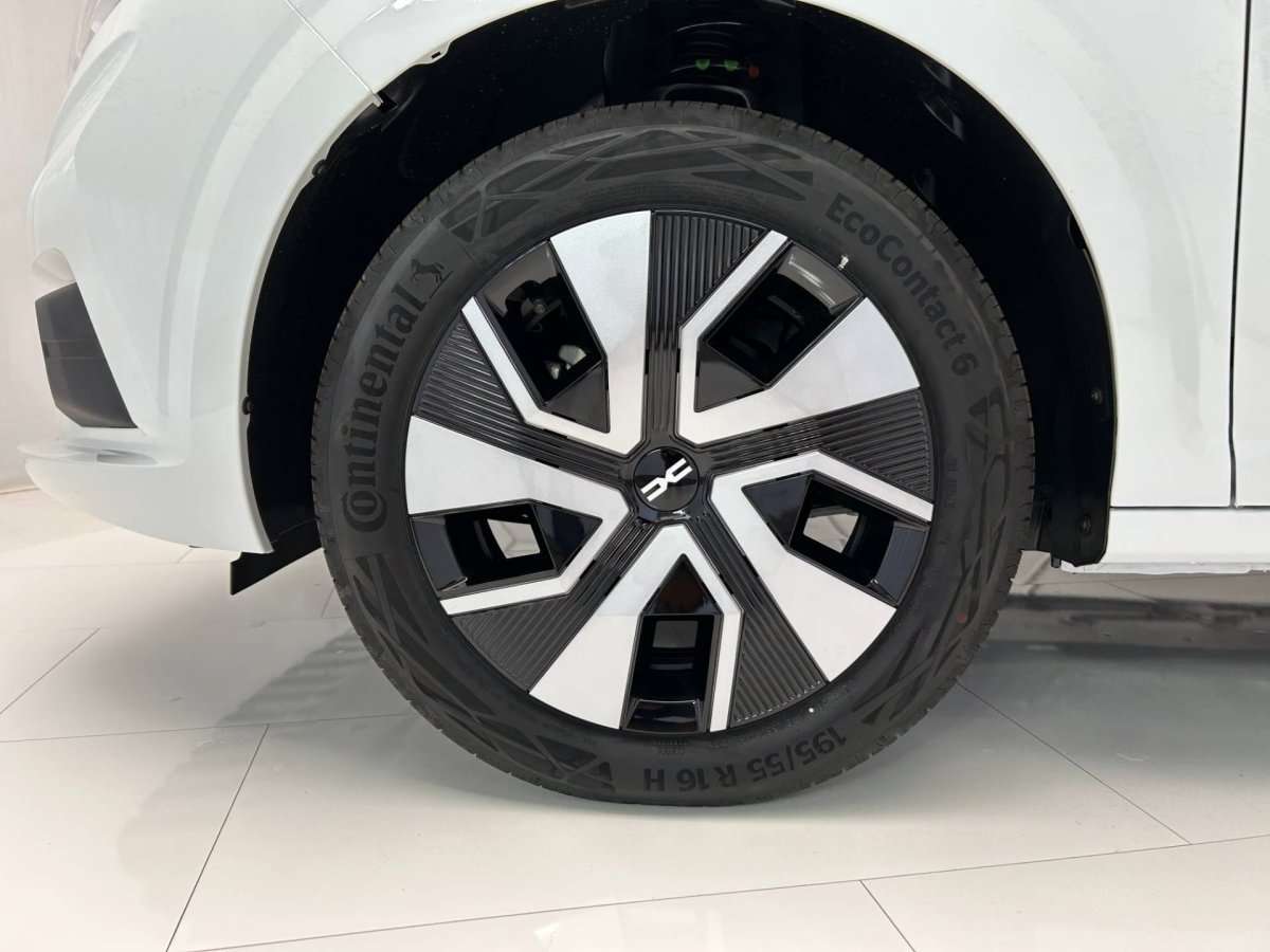 Fahrzeugbild eines Dacia Sandero