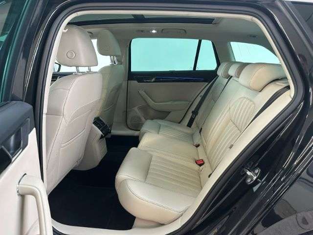 Fahrzeugbild eines Skoda Superb