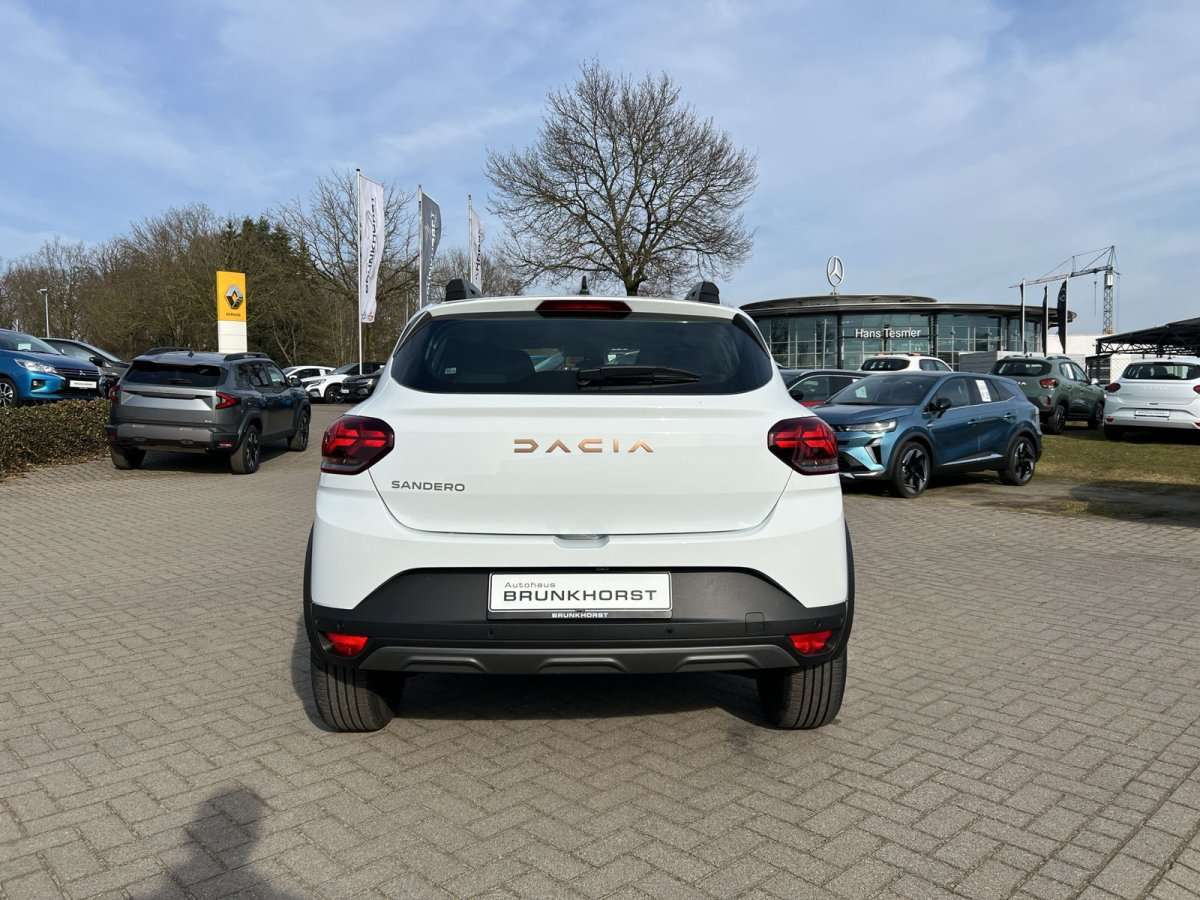Fahrzeugbild eines Dacia Sandero