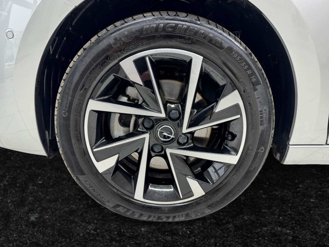 Fahrzeugbild eines Opel Corsa