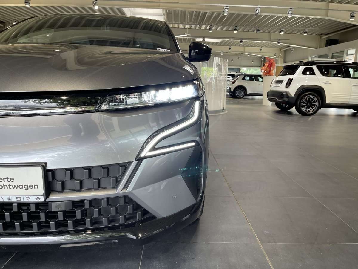 Fahrzeugbild eines Renault Megane E-TECH
