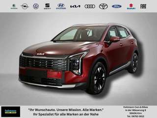 Schräge Frontansicht auf einen Kia Sportage , freigestellt