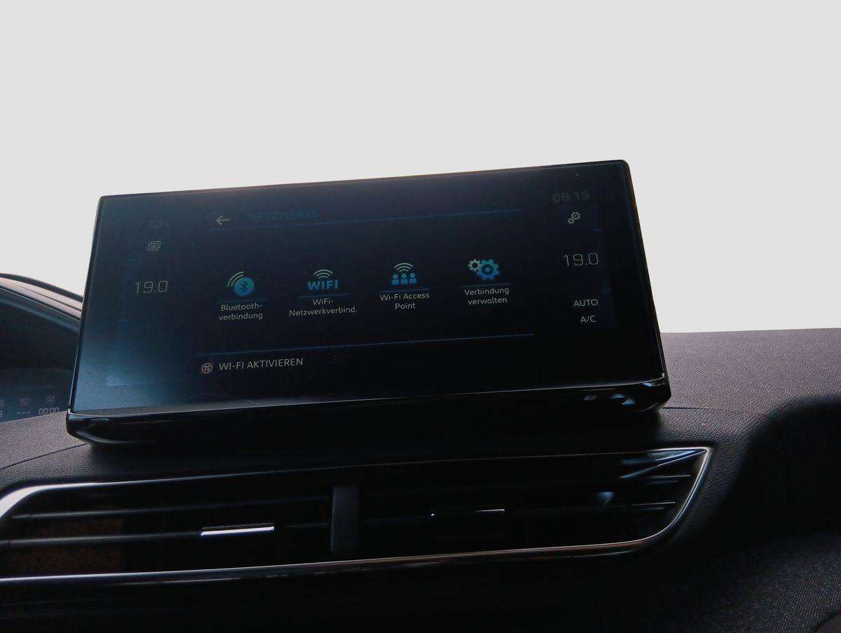 Fahrzeugbild eines Peugeot 5008