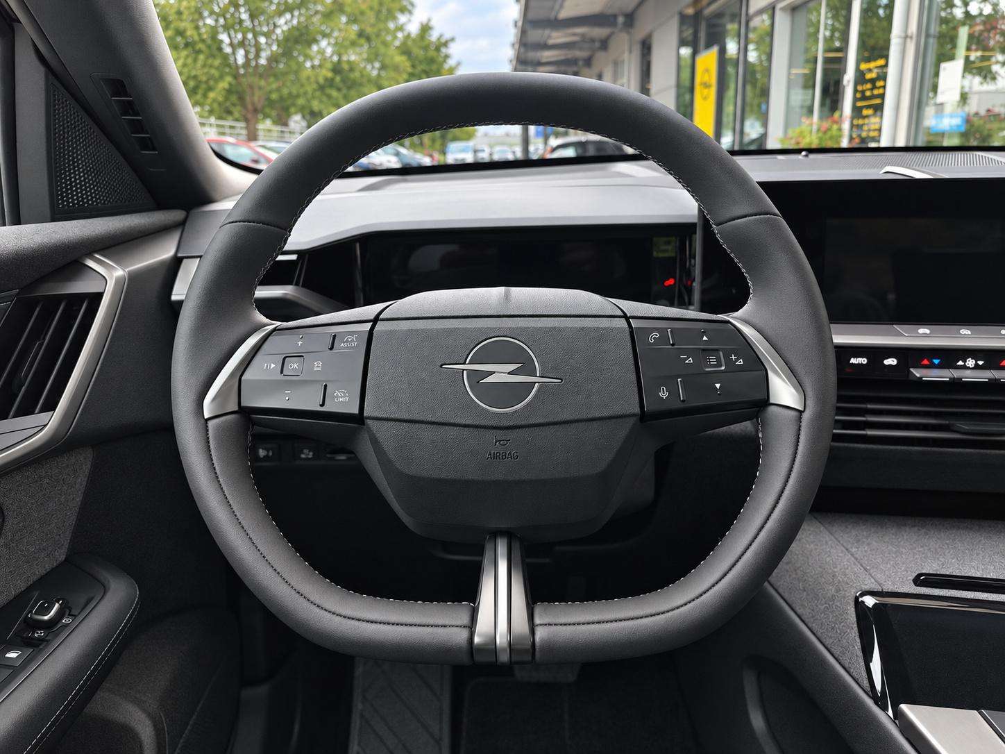 Fahrzeugbild eines Opel Grandland X