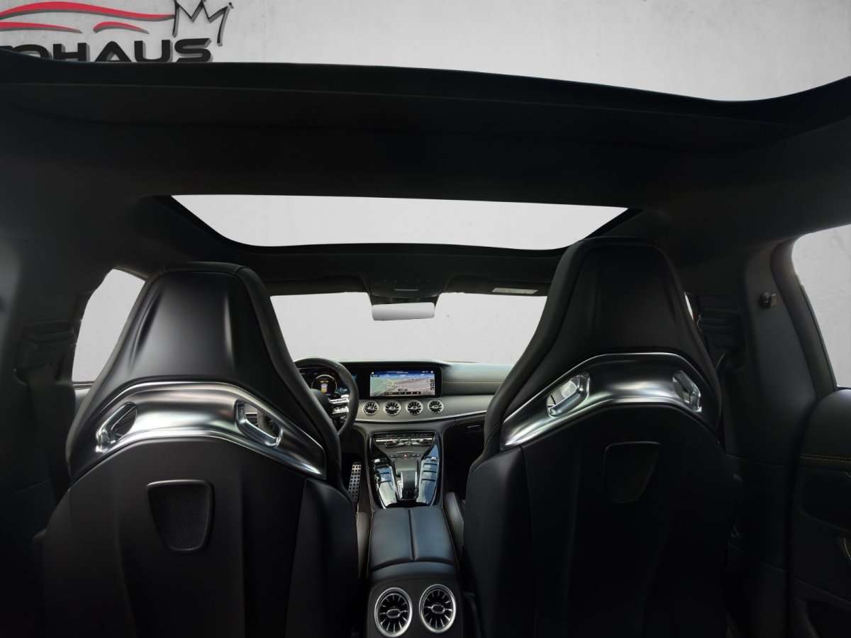 Fahrzeugbild eines Mercedes-Benz AMG GT