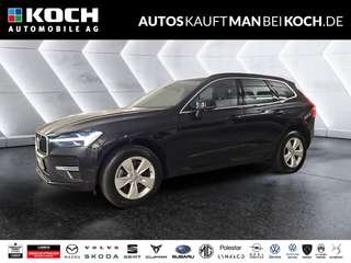 Schräge Frontansicht auf einen Volvo XC60 , freigestellt
