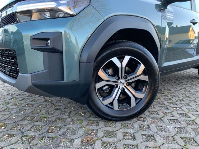 Fahrzeugbild eines Dacia Bigster