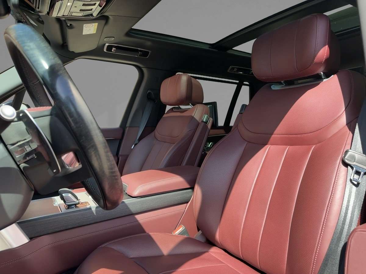 Fahrzeugbild eines Land Rover Range Rover