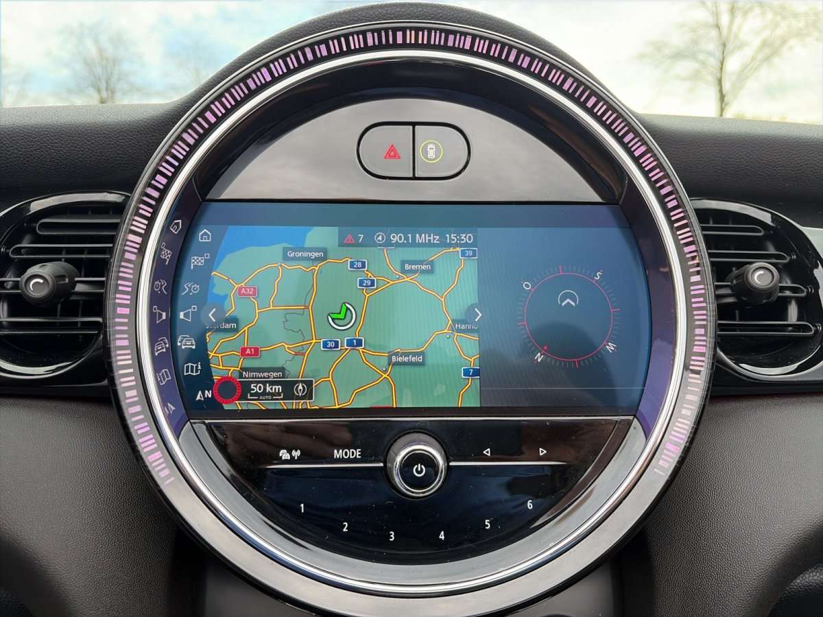 Fahrzeugbild eines MINI COOPER