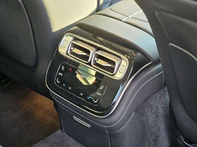 Fahrzeugbild eines Mercedes-Benz S-Klasse