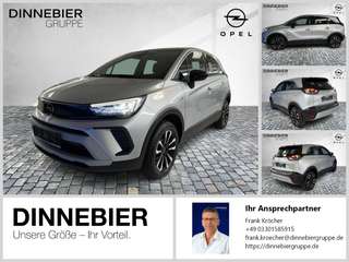 Schräge Frontansicht auf einen Opel Crossland X , freigestellt