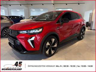 Schräge Frontansicht auf einen Mitsubishi Grandis , freigestellt