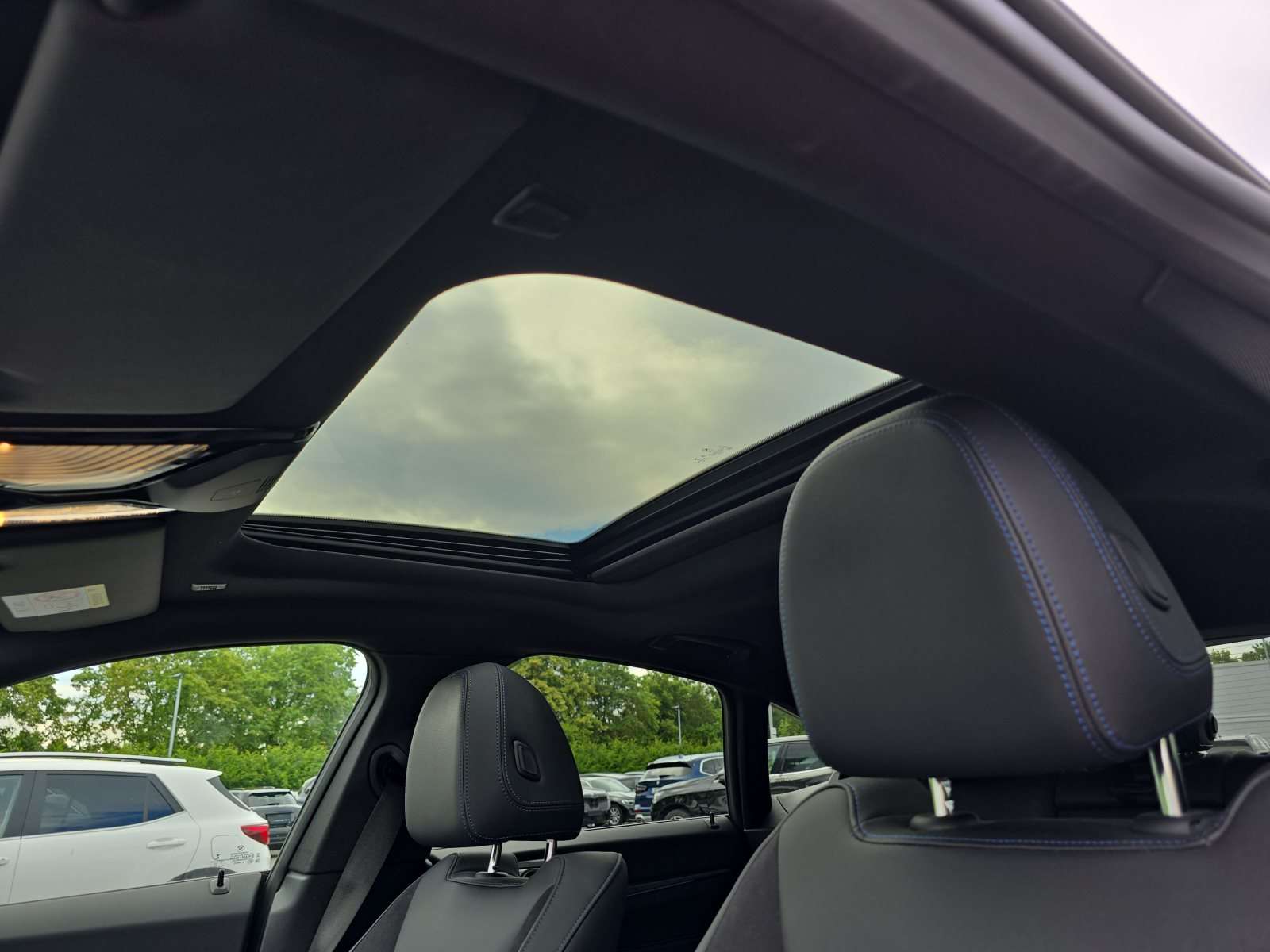 Fahrzeugbild eines BMW i4