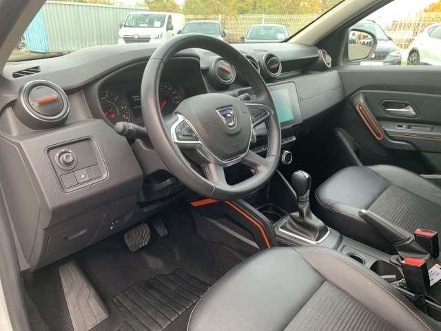 Fahrzeugbild eines Dacia Duster