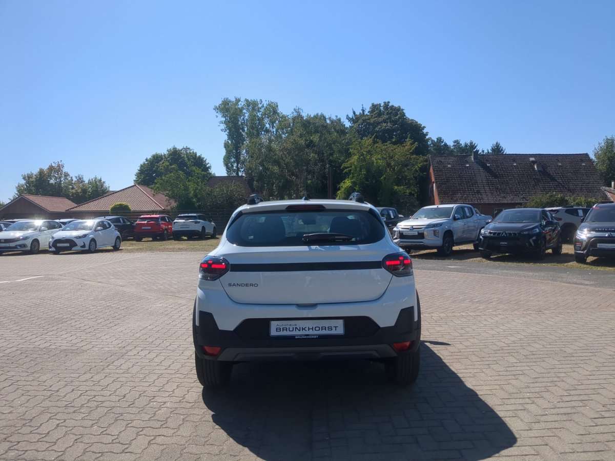 Fahrzeugbild eines Dacia Sandero