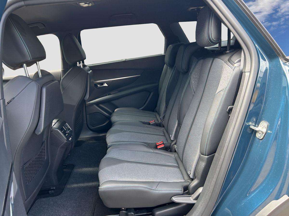 Fahrzeugbild eines Peugeot 5008