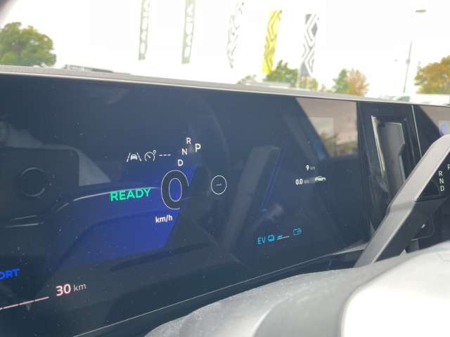 Fahrzeugbild eines Renault Rafale