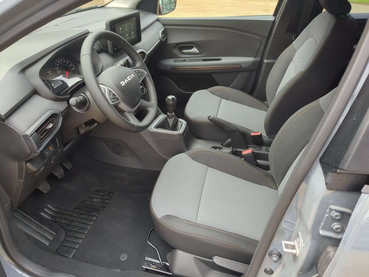 Fahrzeugbild eines Dacia Jogger