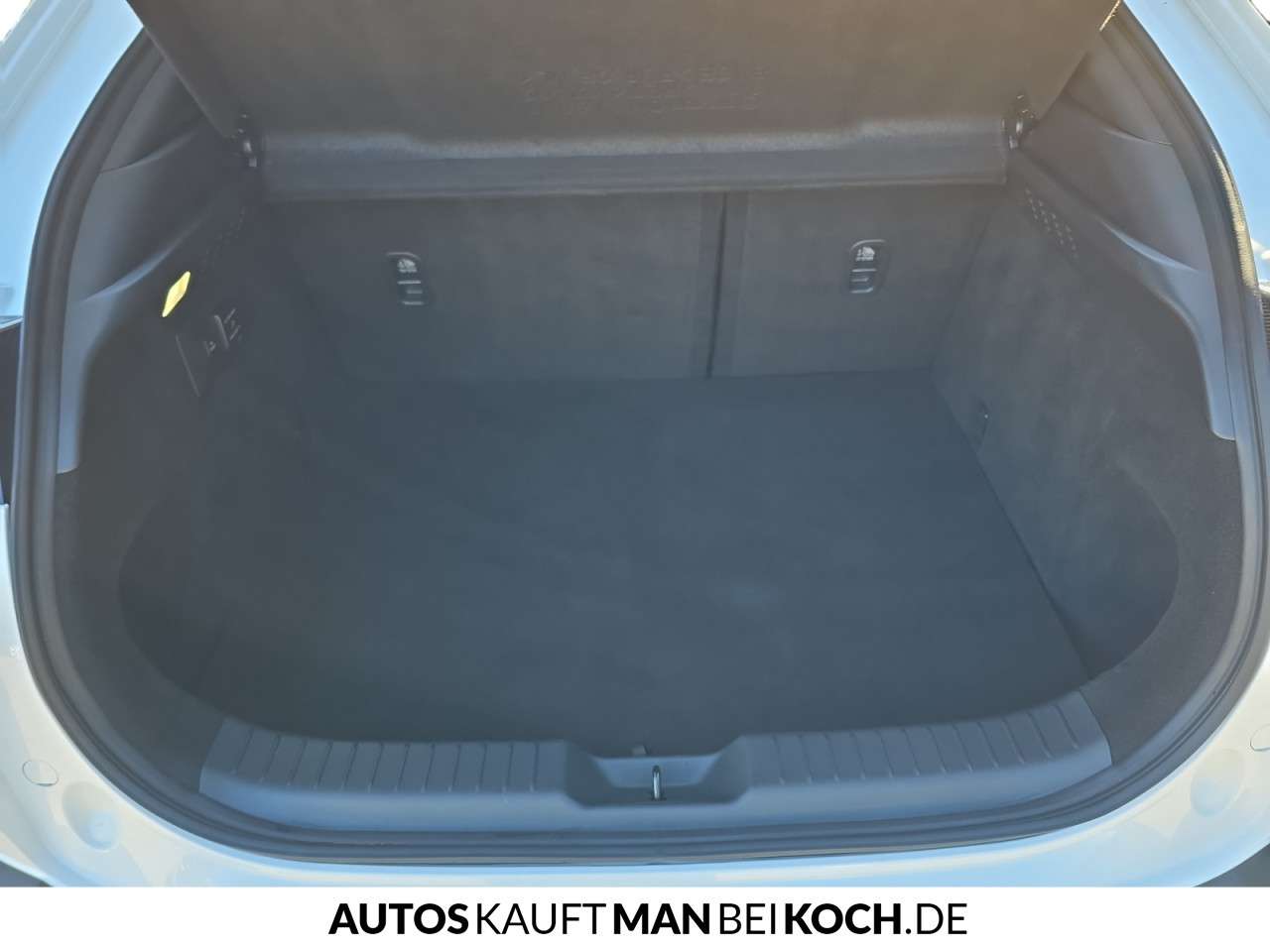 Fahrzeugbild eines Mazda MX-30