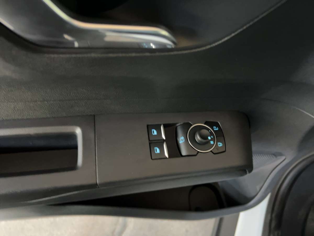 Fahrzeugbild eines Ford Transit Courier