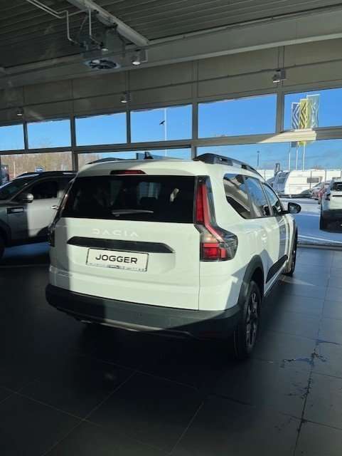 Fahrzeugbild eines Dacia Jogger