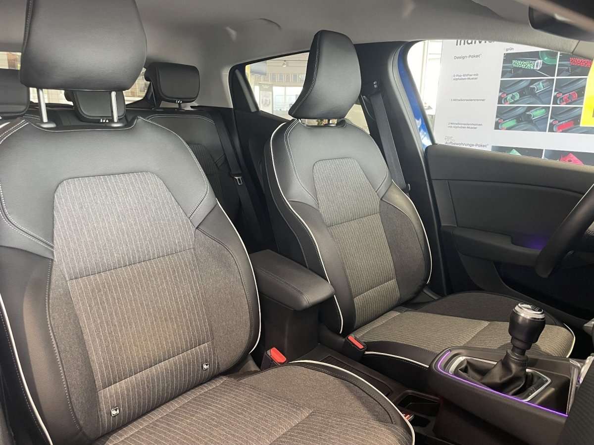 Fahrzeugbild eines Renault Clio