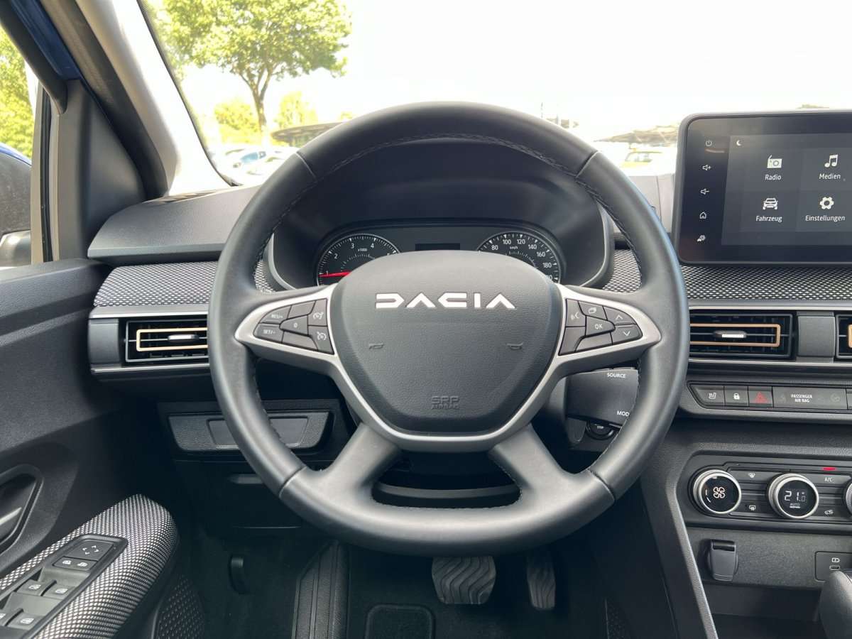 Fahrzeugbild eines Dacia Sandero