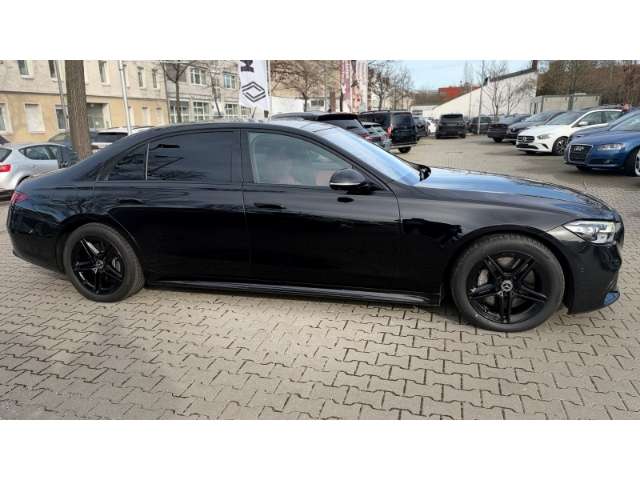 Fahrzeugbild eines Mercedes-Benz S-Klasse