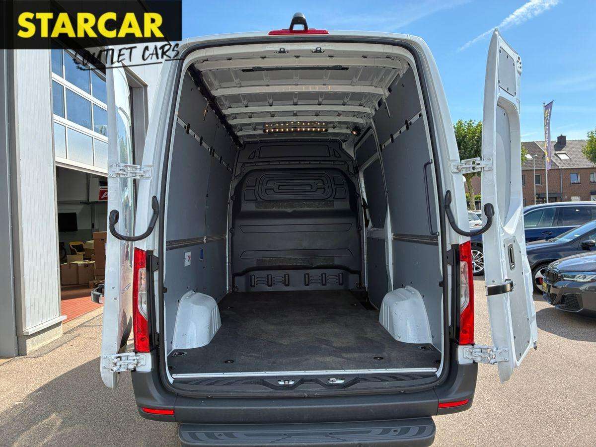 Fahrzeugbild eines Mercedes-Benz Sprinter