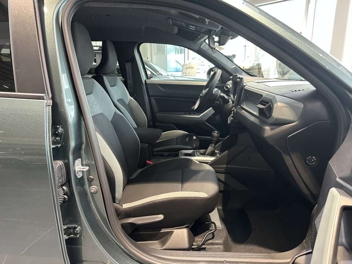 Fahrzeugbild eines Dacia Duster