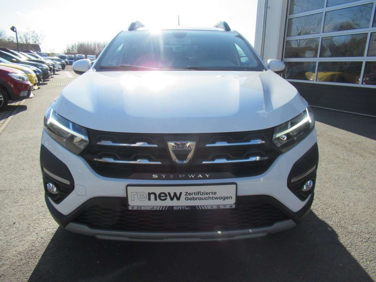 Fahrzeugbild eines Dacia Sandero