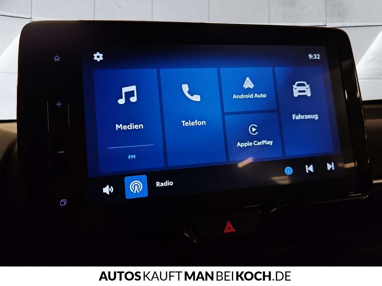 Fahrzeugbild eines Mazda Mazda2 Hybrid