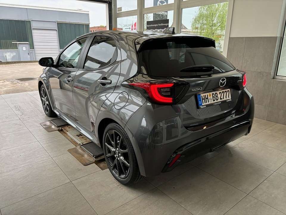 Fahrzeugbild eines Mazda Mazda2 Hybrid