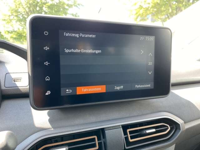 Fahrzeugbild eines Dacia Jogger