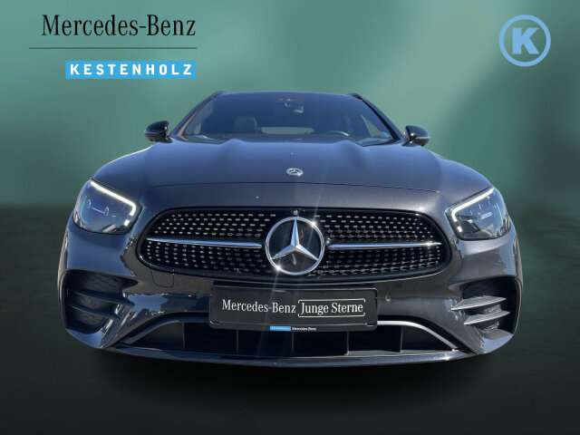 Fahrzeugbild eines Mercedes-Benz E-Klasse