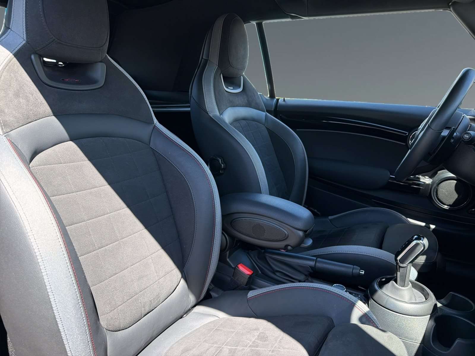 Fahrzeugbild eines MINI COOPER
