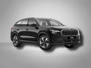 Schräge Frontansicht auf einen Skoda Kodiaq , freigestellt
