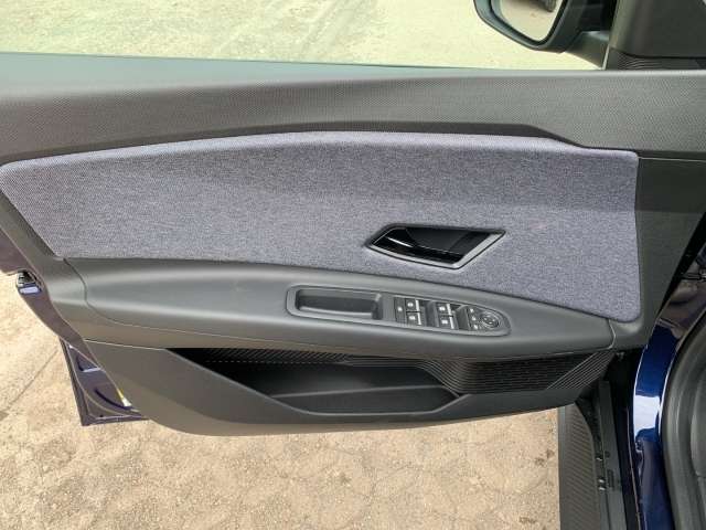 Fahrzeugbild eines Renault 5 E-TECH